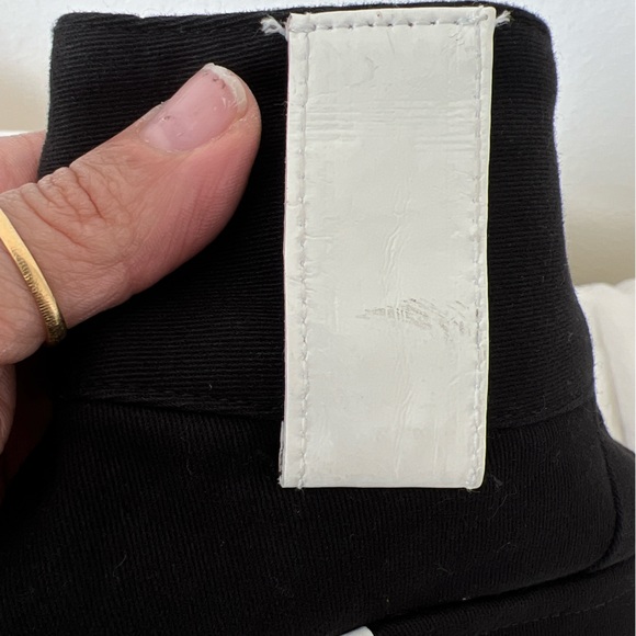 Alice + Olivia Black Mini Skirt Size 8 - Picture 6 of 8